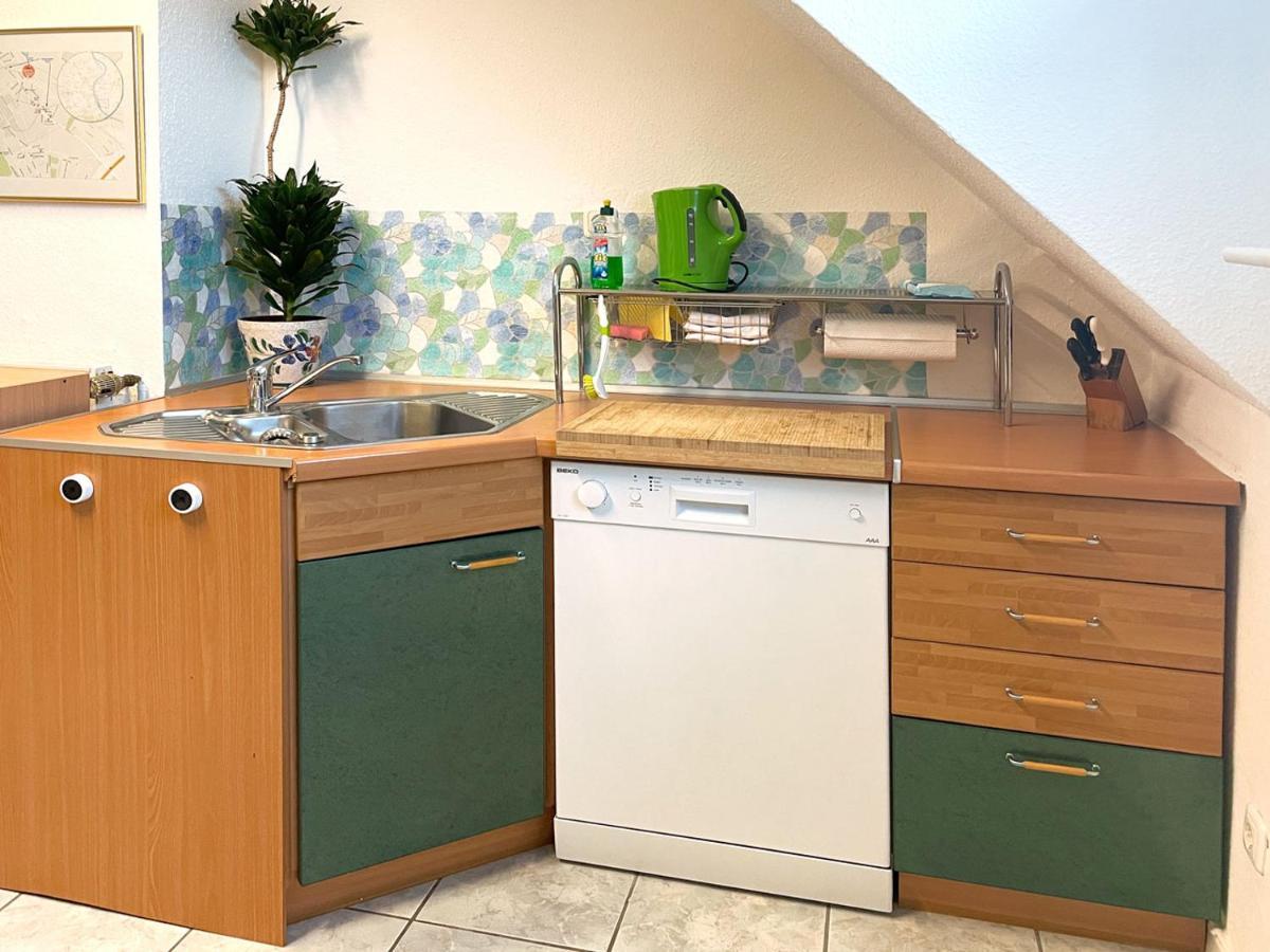 Koeln-poll Apartment *