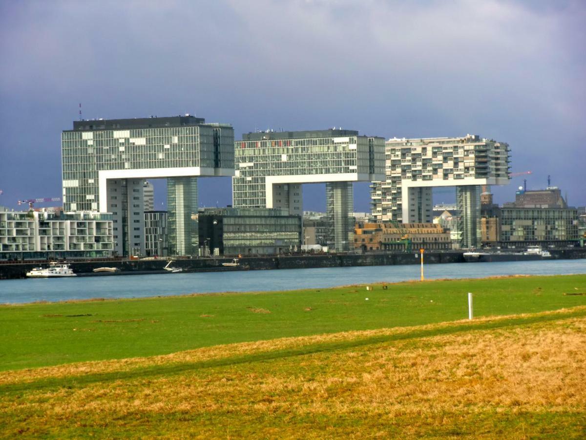 Koeln-poll Apartment